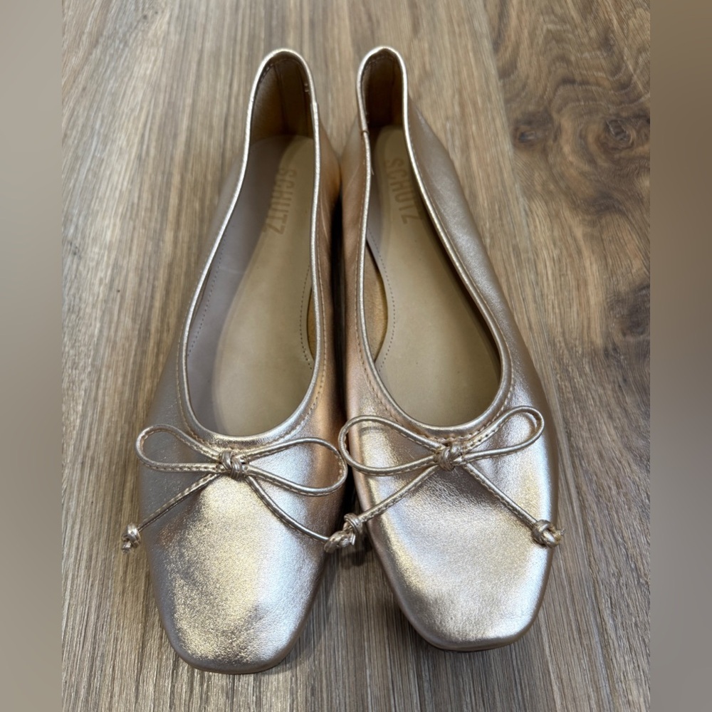 Schutz Metallic Ballet Flats Gold Bow Size 7.5 NWOB